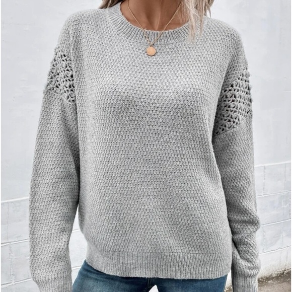 New grey knit long sleeve sweater - Picture 2 of 7
